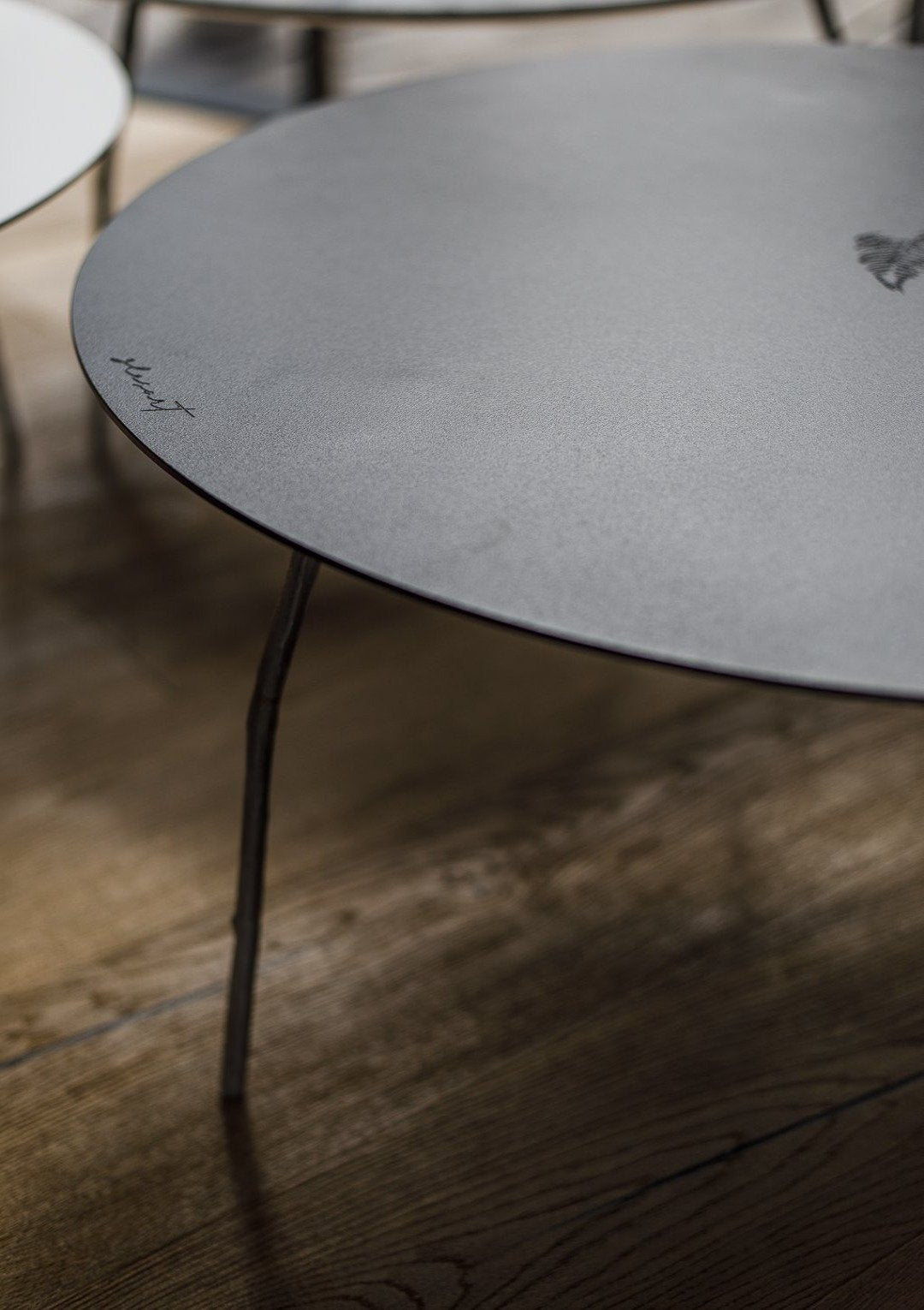 aluminium coffee table, round