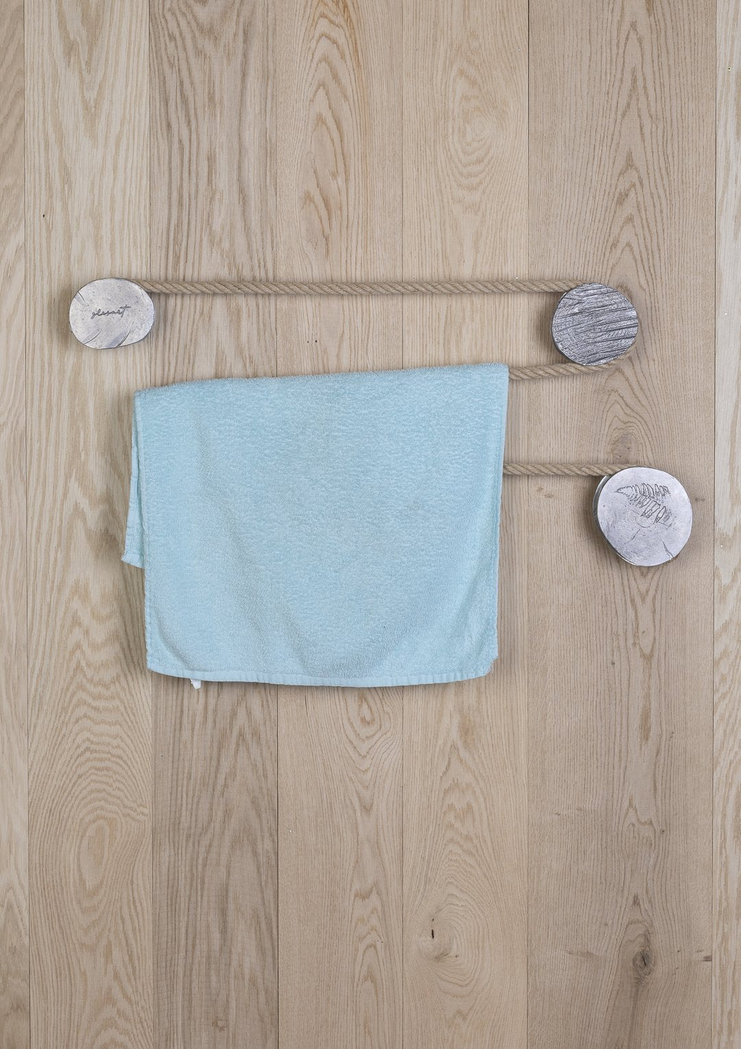 ladders/hangers