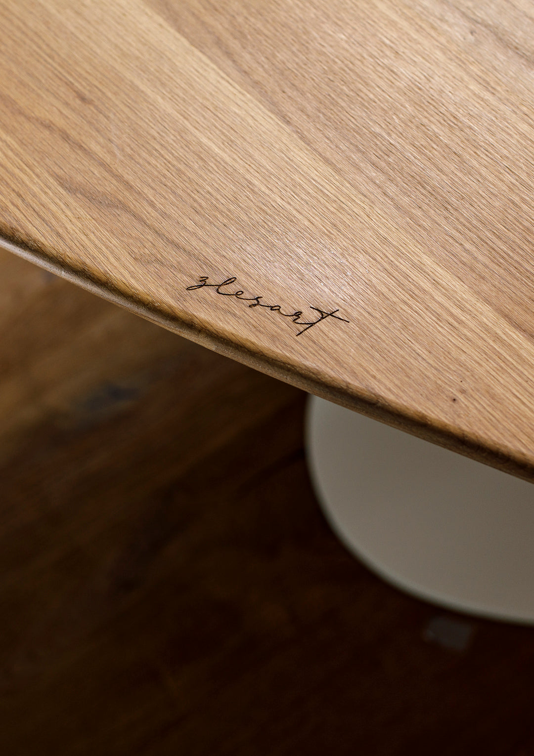 organic dining table, oak, segmented - interior